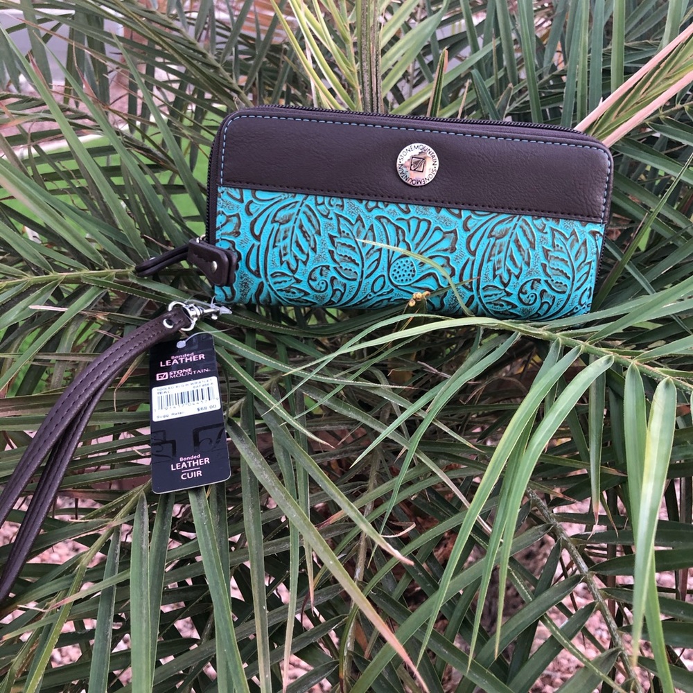 SALE  Stone Mountain Wallet/Wristlet- NWT - Picture 4 of 16